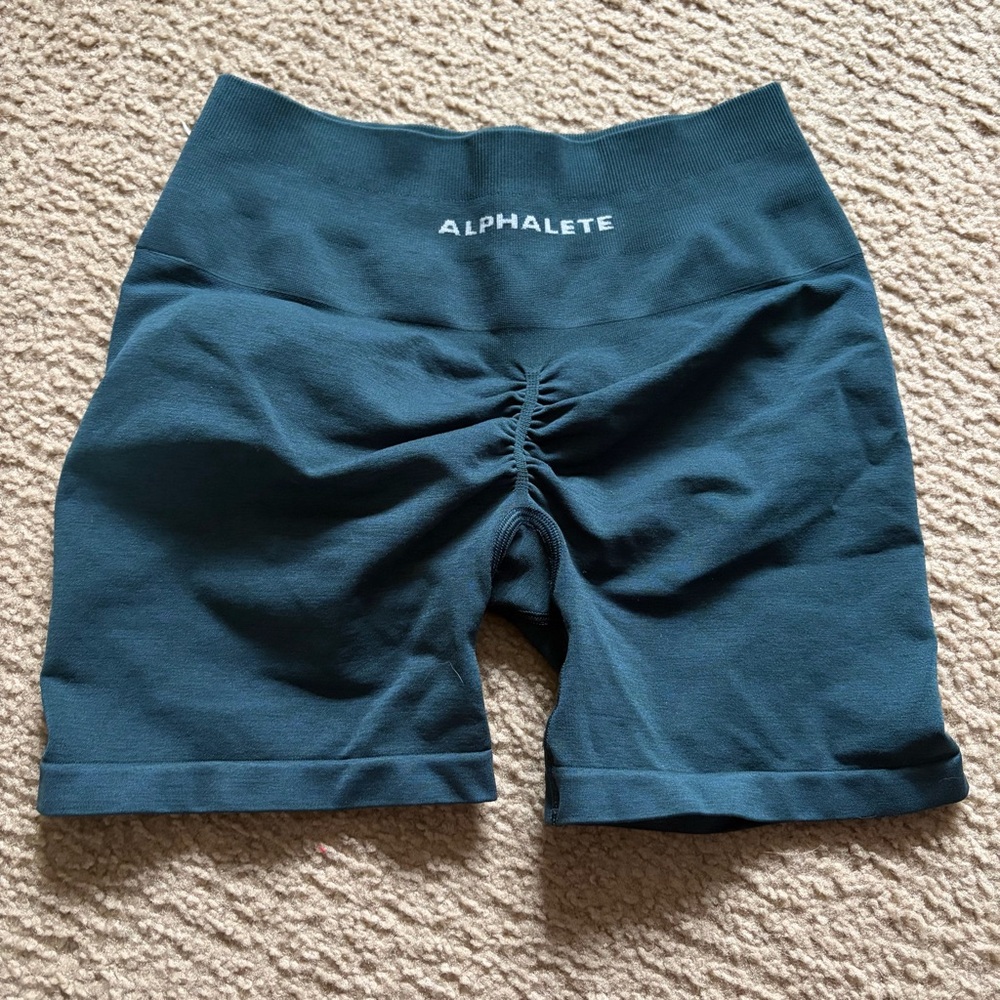 Alphalete Amplify Shorts Size Medium